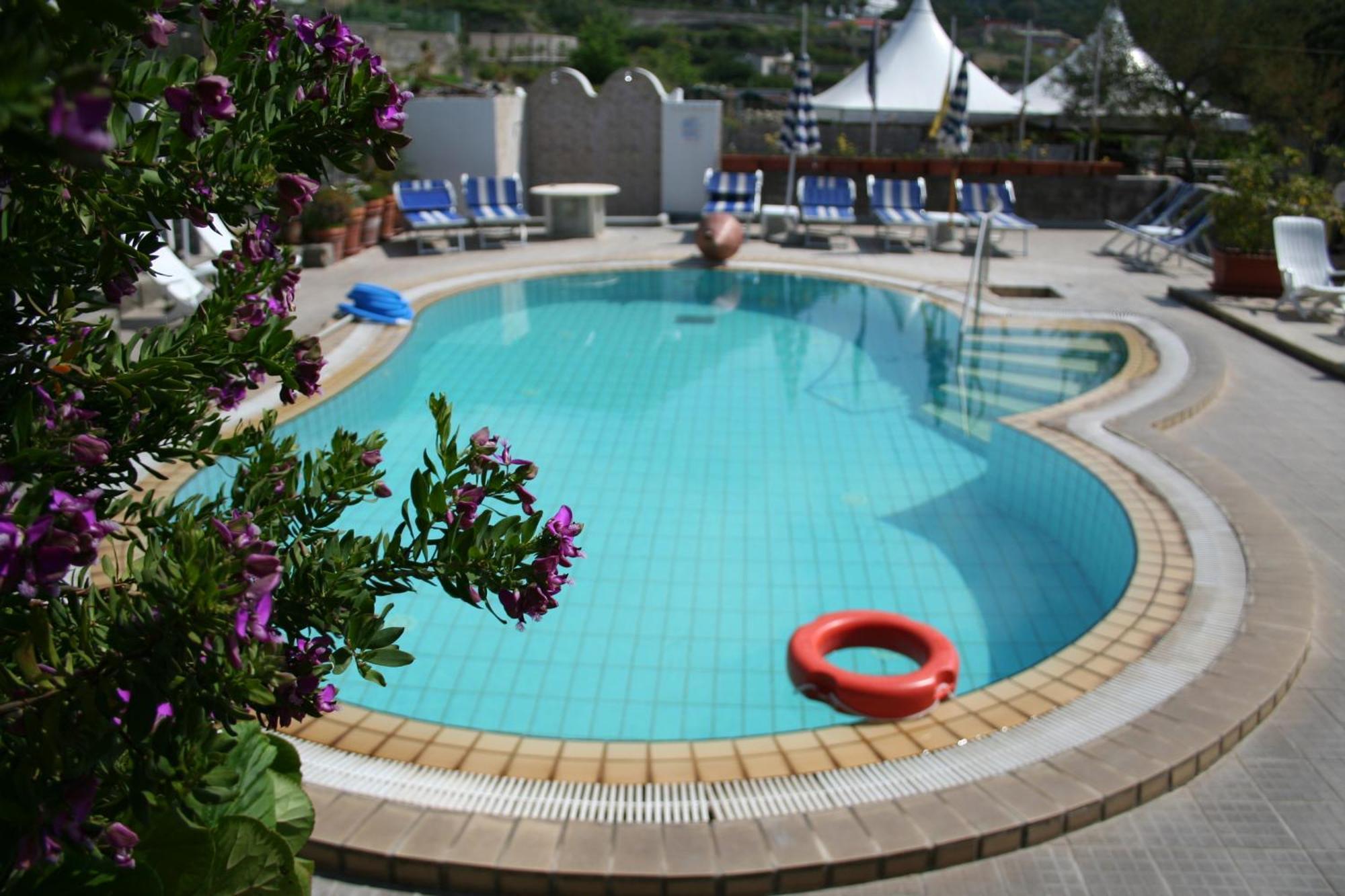 Albergo Villa Mario Sant'Angelo  Esterno foto